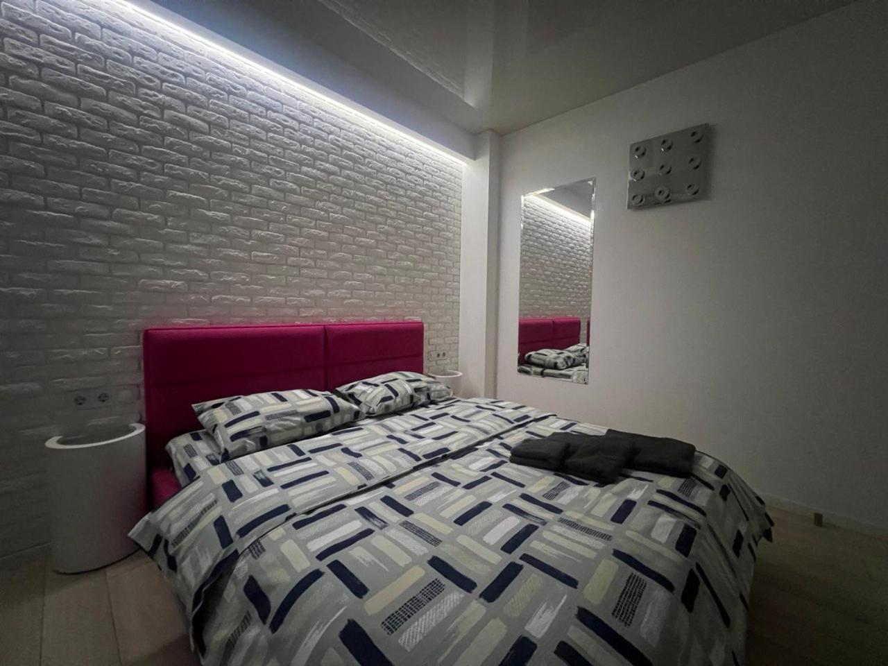 2-Room Luxury Apartment In The Center Kiev Buitenkant foto